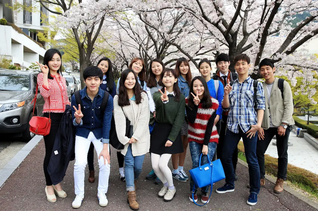 Tuyển nhân viên tư vấn du học Hàn Quốc tại TPHCM - Mức lương hấp dẫn, cơ hội phát triển rộng mở!