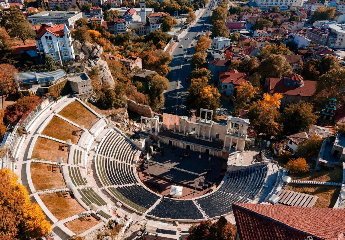 Điều kiện xuất khẩu lao động Bulgaria 2025 như thế nào? 16 Hình ảnh về Nhà hát La Mã Plovdiv tại Bulgaria