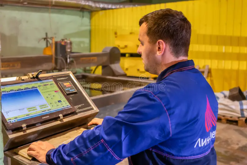 Tuyển 45 Công Nhân Vận Hành Máy CNC Đi Làm Việc Ở Ryazan, Nga - Lương 20-30 triệu | Đơn hàng XKLĐ Nga cho nam ngành cơ khí Công nhân vận hành máy CNC (tiện, phay, mài) làm việc tại Nga