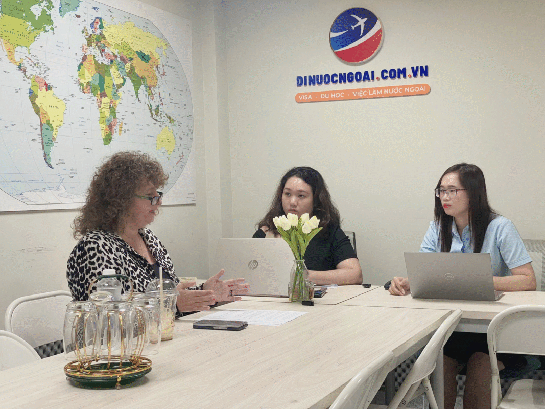 Xuất Khẩu Lao Động Đức 2025: Cẩm Nang Chi Tiết Từ A-Z Về Điều Kiện, Chi Phí, Lương & Lộ Trình 1 Hãy liên hệ với chúng tôi để tìm hiểu đơn hàng đi XKLĐ Đức phù hợp với bạn