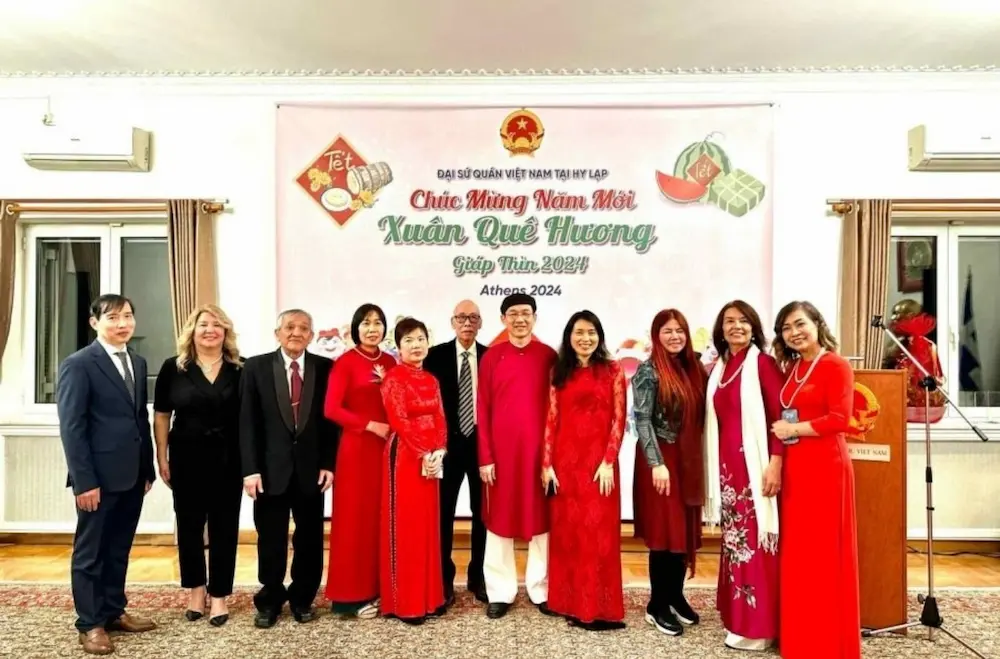Tìm hiểu Xuất khẩu lao động Hy Lạp từ A-Z: công việc, lương, phí, điều kiện, quy trình & cách chọn công ty XKLĐ Hy Lạp uy tín 6 Đại sứ quán việt nam tại hy lạp - cộng đồng người việt tại Hy Lạp