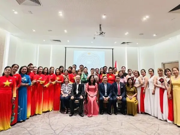 Cộng đồng và cuộc sống người Việt ở Đảo Síp