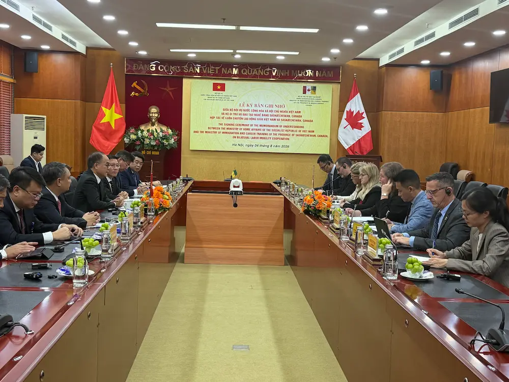 Xuất Khẩu Lao Động Canada: Đột Phá Lớn Từ Lễ Ký Kết Hợp Tác Với Bang Saskatchewan Toàn cảnh Lễ ký kết hợp tác xuất khẩu lao động canada với bang Saskatchewan